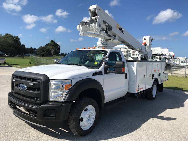 Bucket & Forestry Trucks Archives - Centec Equipment